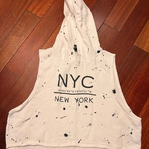 Cropped NYC Sleeveless hoodie